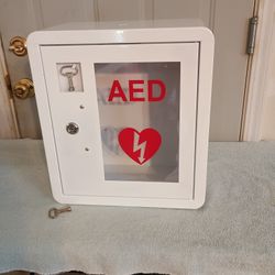 AED DEFIBRILLATOR CAJA DE EMERGENCIA - NEW- OILDALE 