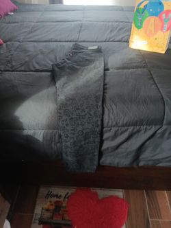 BRAND NEW LEVIS JEANS FOR WOMAN
