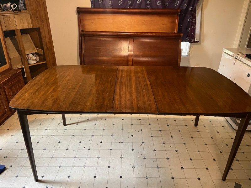 Kitchen Leaf Table