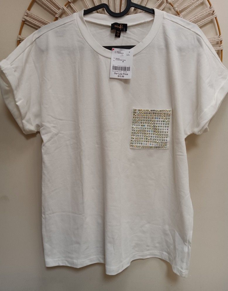 New Ladies White Tops White Rhinestones ✨$5 EACH✨
