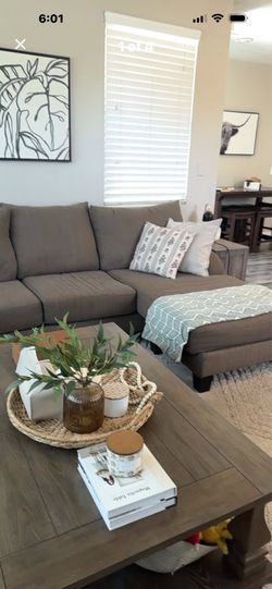 Couch l sectional with chaise