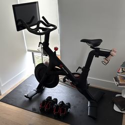 Peloton with 43 & 41 shoes