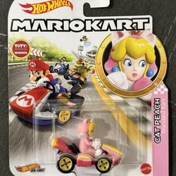 Hot Wheels Mario Kart Cat Peach Standard Kart - New NIB