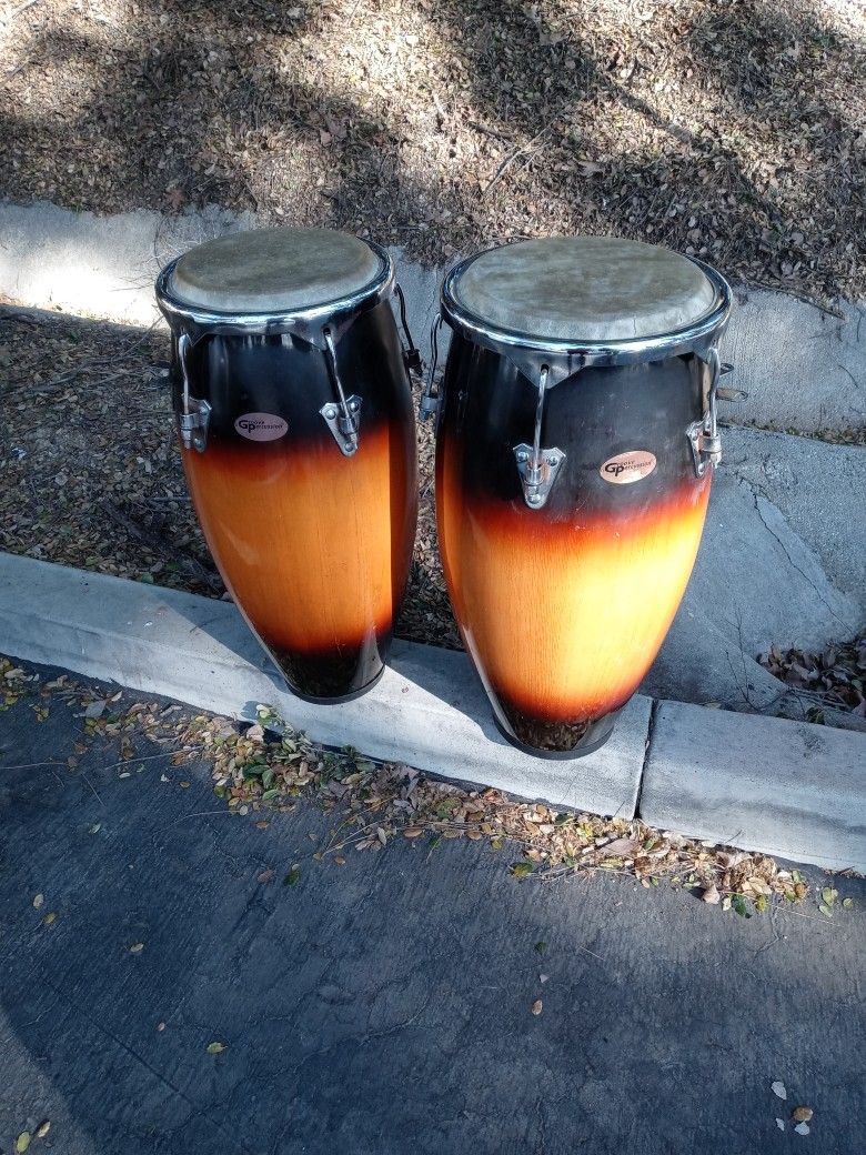 GROOVE PERCUSSION..CONGAS.
