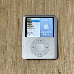 iPod Nano 3rd Gen 4GB Black Model: A1236 Tested Working w/600 Songs Read Info!  