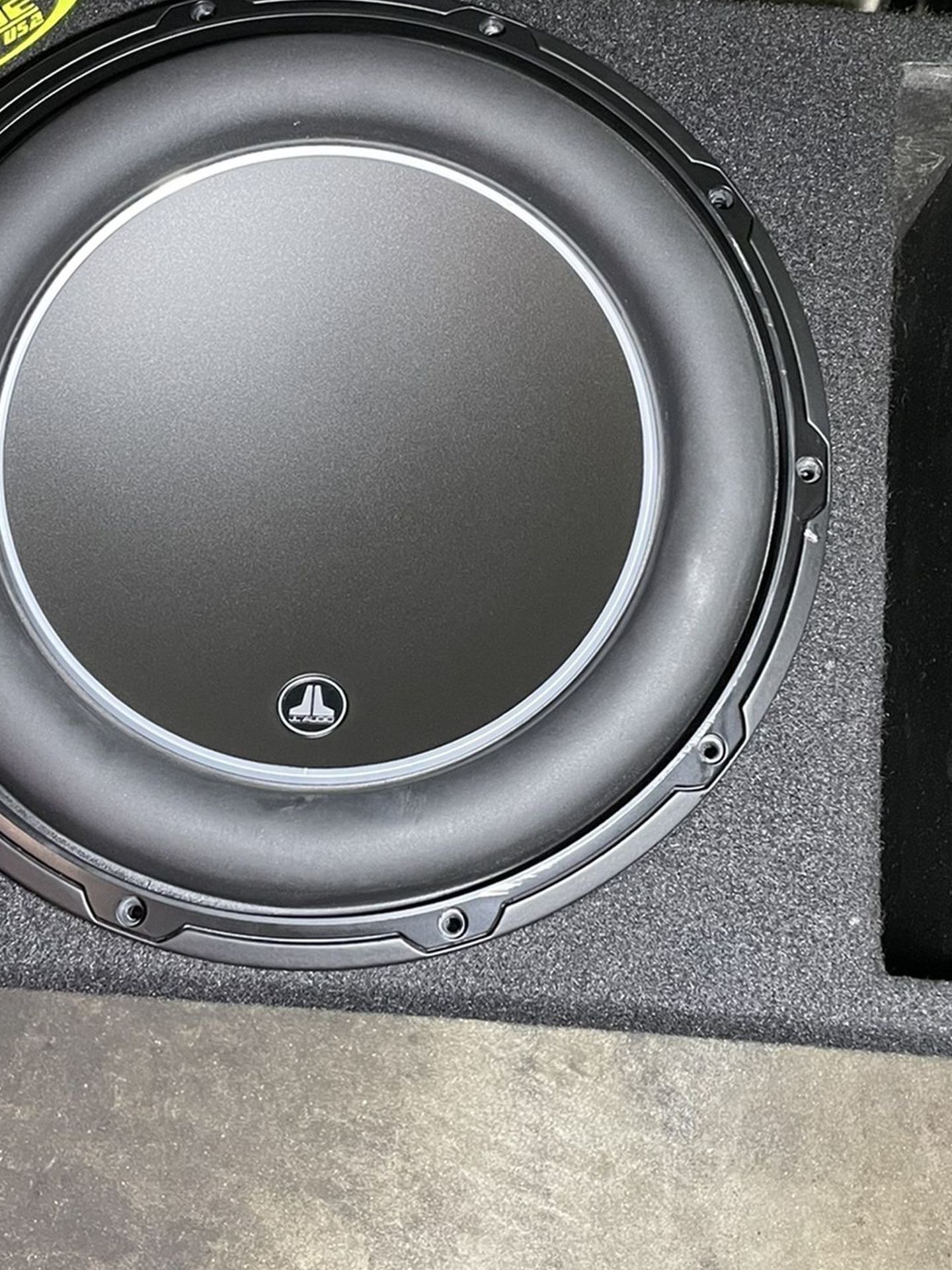 JL AUDIO 12W6V3-4 Brand New