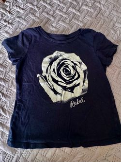 Girls tshirt
