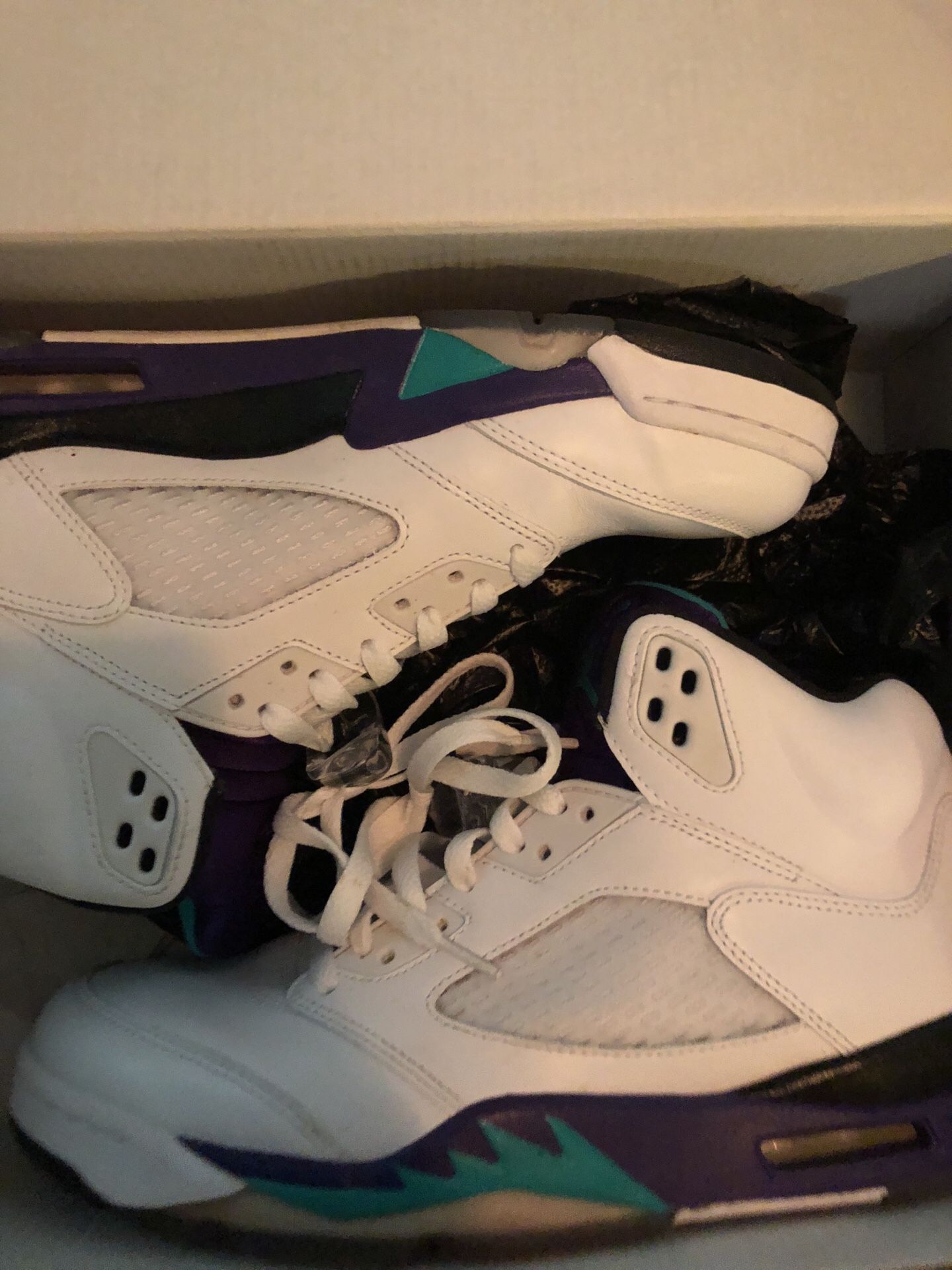 Jordan Grape 5 ( last release not upcoming ) size 9.5