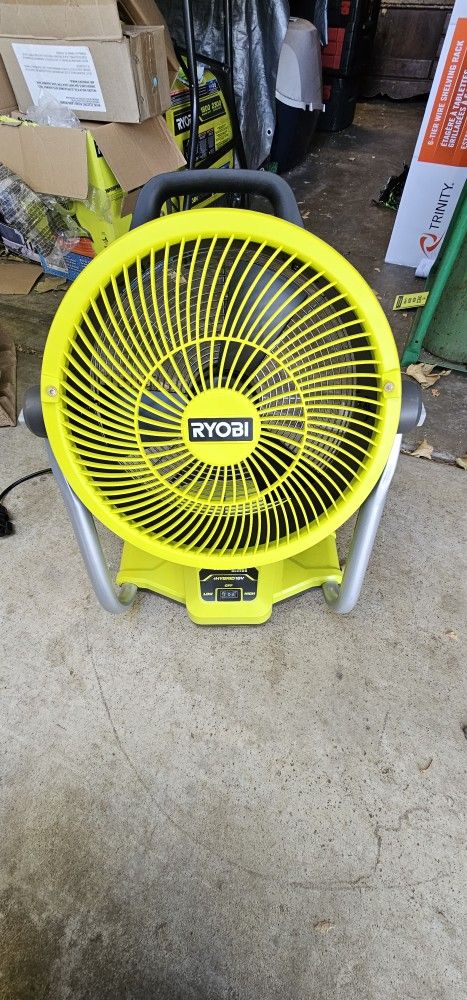 Ryobi 12in 18v Hybrid Misting Fan