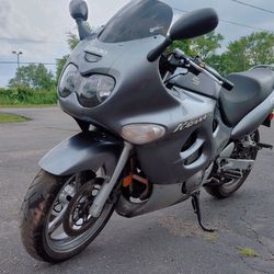 Fun 2003 Suzuki GSX F Katana 750cc Motorcycle