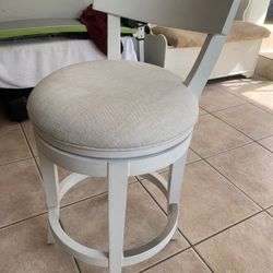 Pier 1 Cream Colored Bar Stool