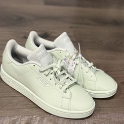 Adidas urban court sneakers size 8