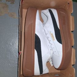 Puma Sneakers
