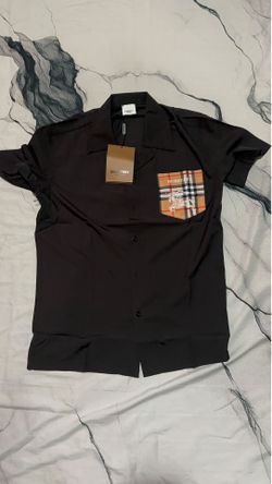 BURRBERY POLO SIZE LARGE AVAILABLE