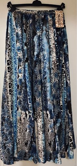 Women’s maxi skirt S/M NEW w/o tags