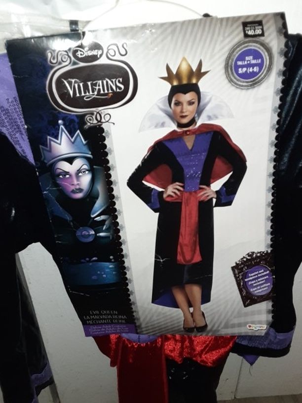 Costume