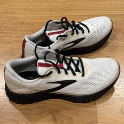 Brooks Signal 3 Shoes Men’s Size 10.5 New (no box)