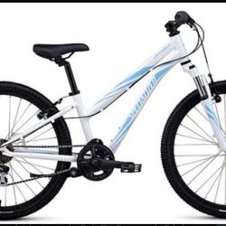 Girls Mountain Bike Specialized Hotrock 24”