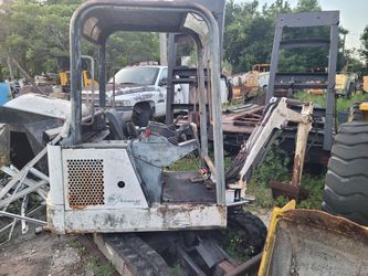 322 BOBCAT EXCAVATOR - FOR PARTS