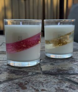 Candle made with gold flakes for home decor/gift