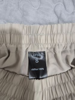 Womens New Capri style chiffon pants  size small