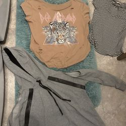 Womens Shirts Flannels Sweatshirts Size Medium And Large 