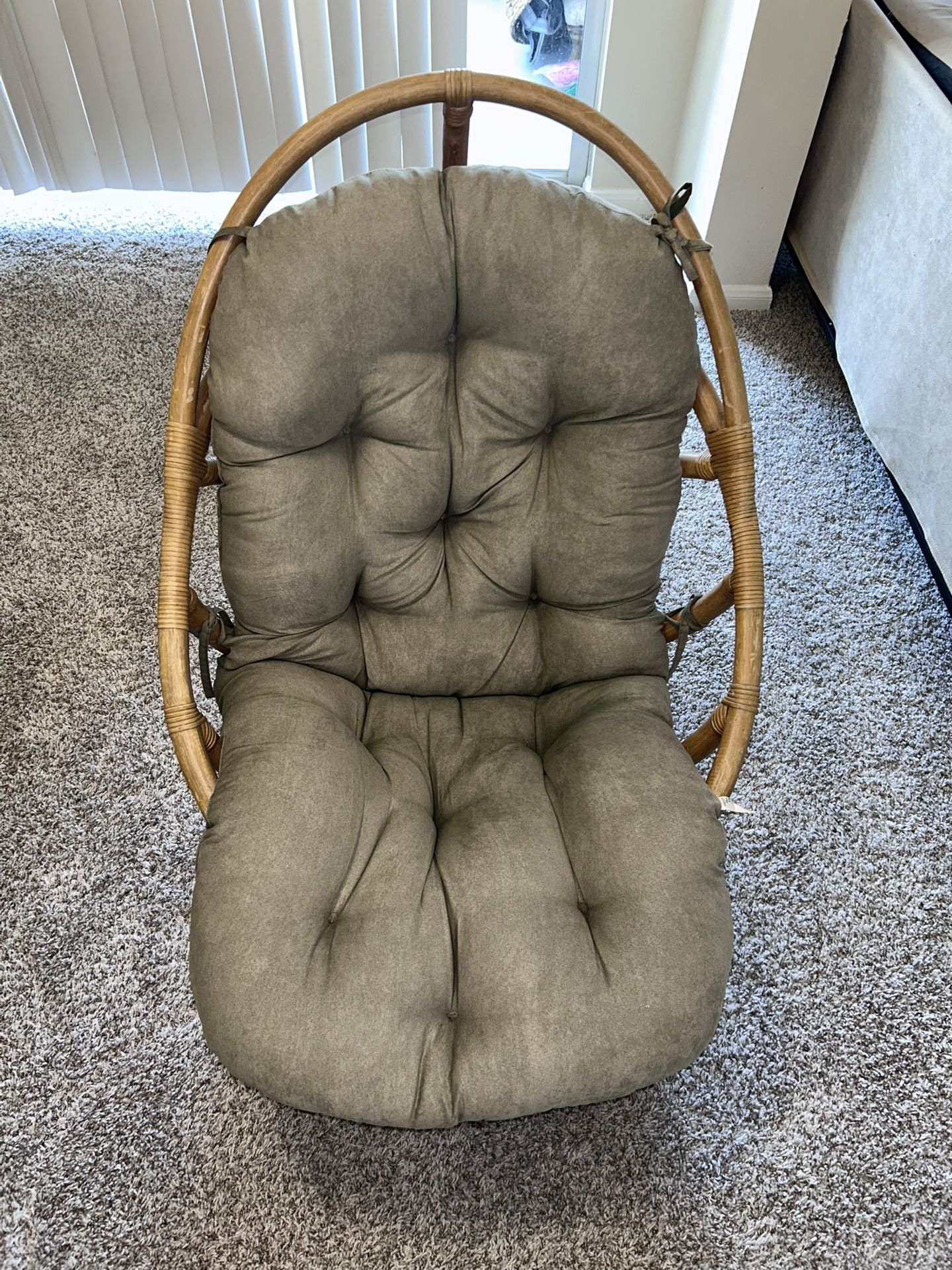 Swivel Wicker Outdoor Vintage Chair
