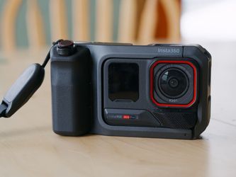Insta360 Ace Pro 2 with Xplorer Grip