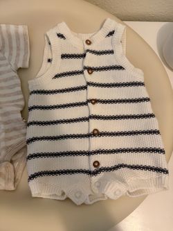 Bundle of clothes 0-3 months neutral
