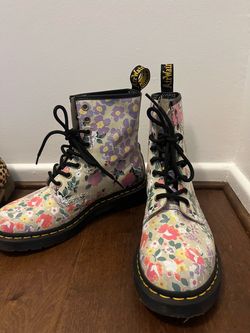Flower doc martens , size 7, worn once, pick up only