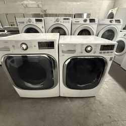 LG Washer And Dryer Set “27 ( Lavadora Y Secadora )