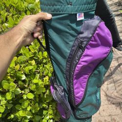 Woman’s light weight golf bag with 4 Club dividers and shoulder strap by Mac Gregor 