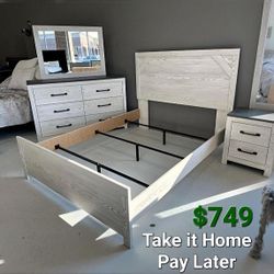 GERRIDAN WHITE-GRAY PANEL BEDROOM SET