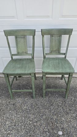 Set of 2: Antique Sage Green Counter Height Chairs (iNSPIRE Q Classic)