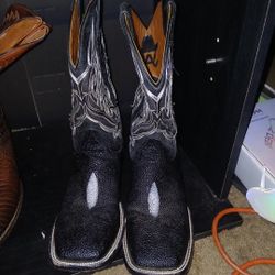 Stingray Boots 