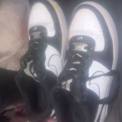 Nike Black And White
