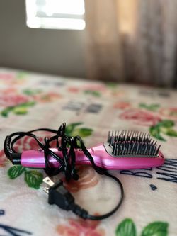 FLAT IRON HEAT HAIR BRUSH 