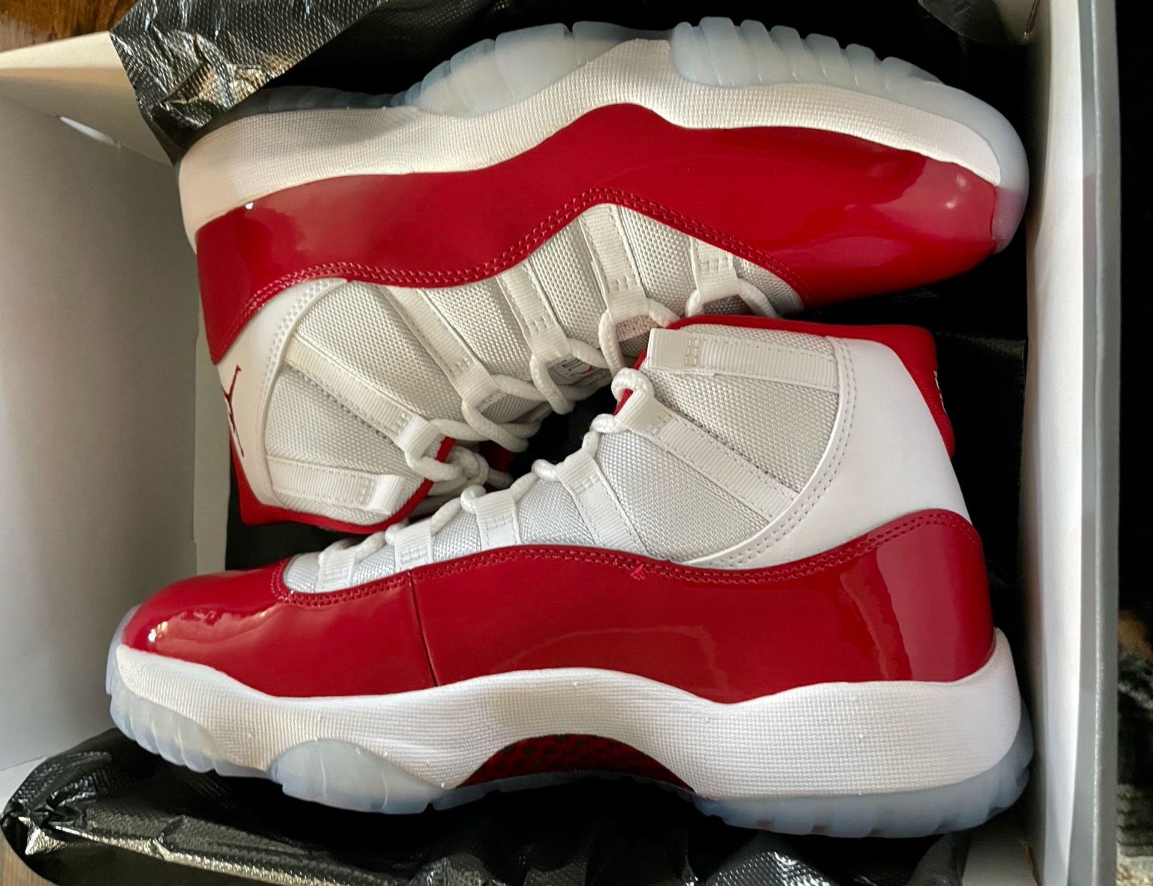 Jordan 11 Retro Cherry π