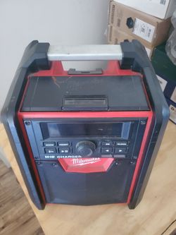 Milwaukee M18 Radio
