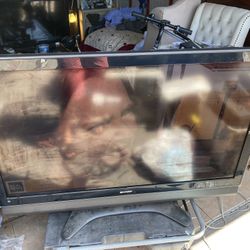 Sharp Aquos 52 Inch Lcd Tv Led Screen