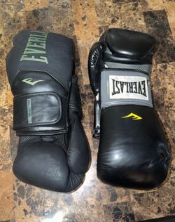 Boxing gloves