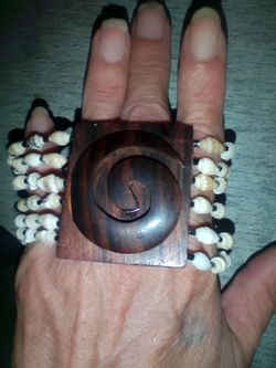 6 strand momilani (niihau shell) bracelet
