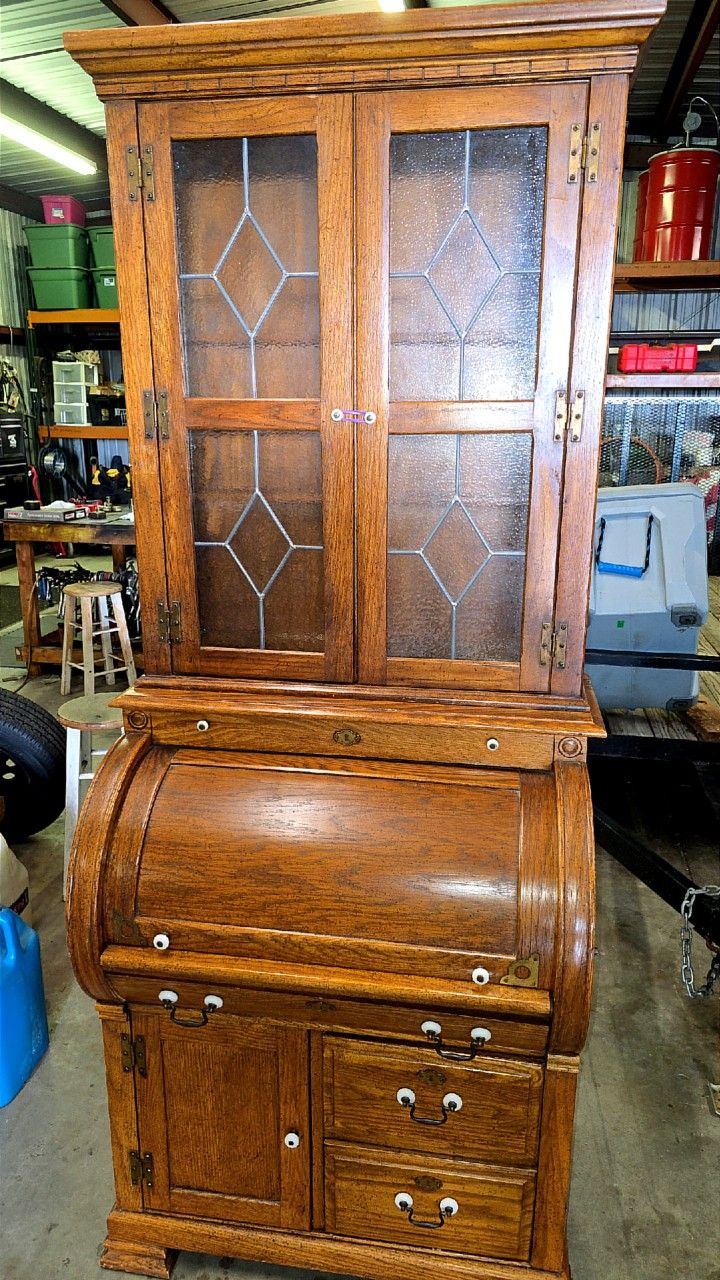 VINTAGE RIVERSIDE FURNITURE CYLINDER ROLL TOP DESK