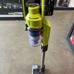 RYOBI ONE+ 18V Cordless Stick Vacuum Cleaner Kit with 4.0 Ah Battery and Charger 