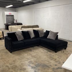 Sectional Couch Black 10/10 Conditions 