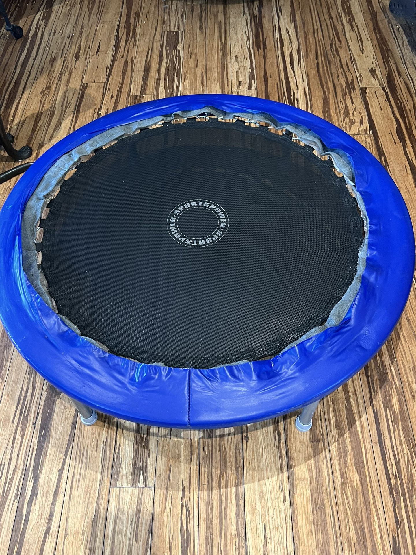 EXERCISE PERSONAL TRAMPOLINE