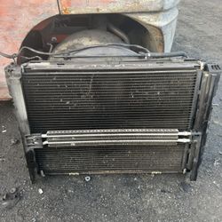 2009 BMW 328I radiator complete $250