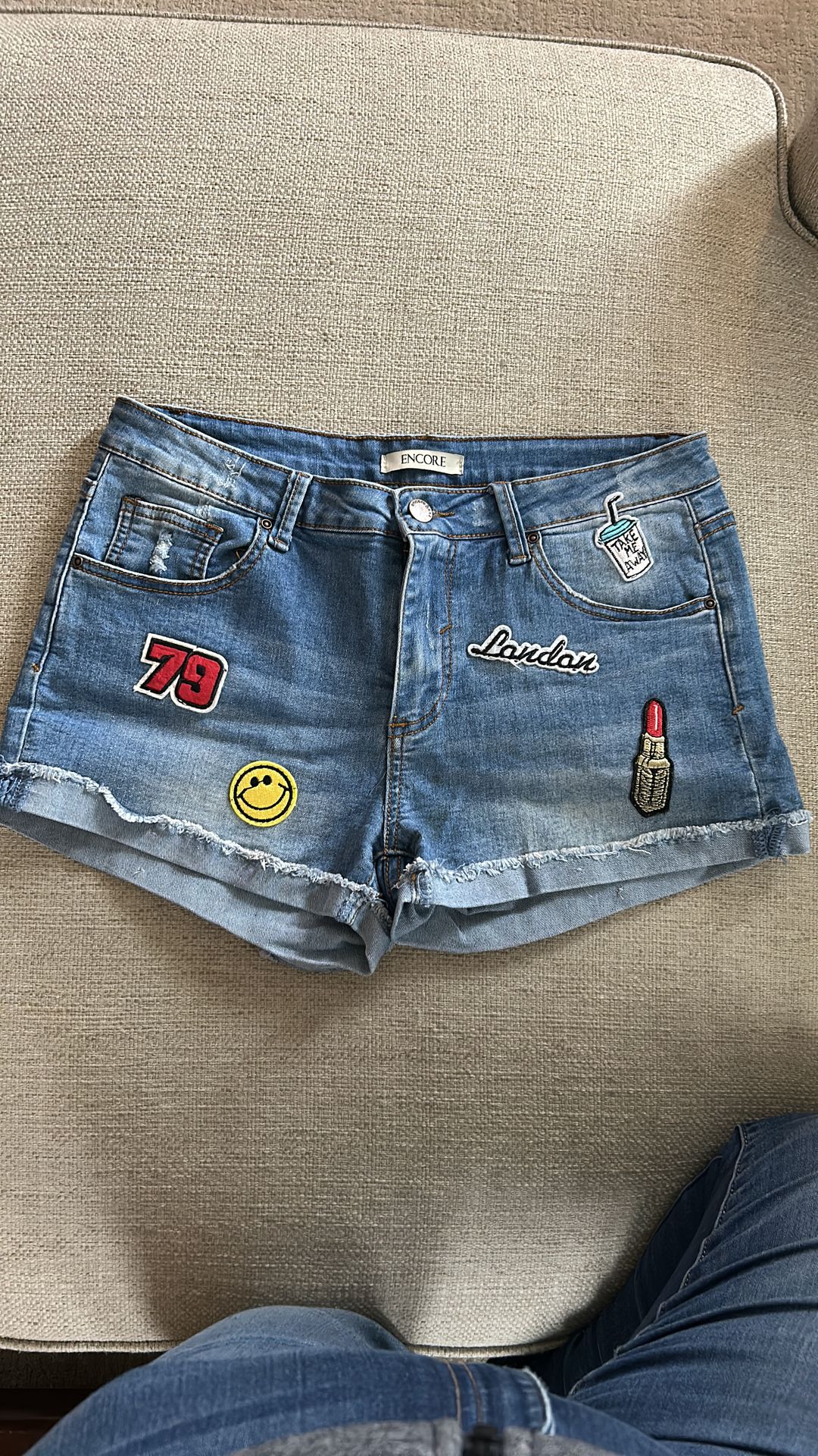 Women shorts $3 size L