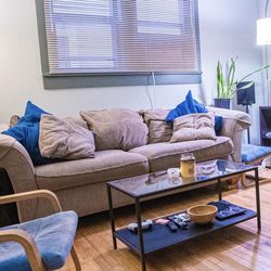 Sofa 3 seats come with covers