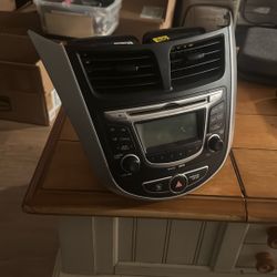 Hyundai/ Kia Radio Dash